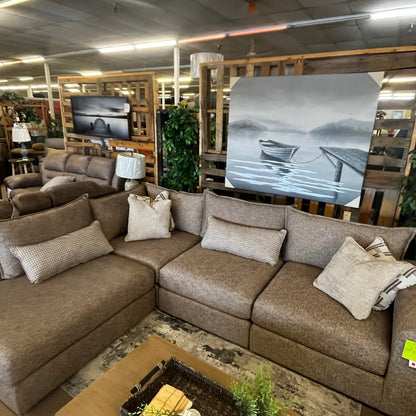 7004 Seluna Truffle sectional