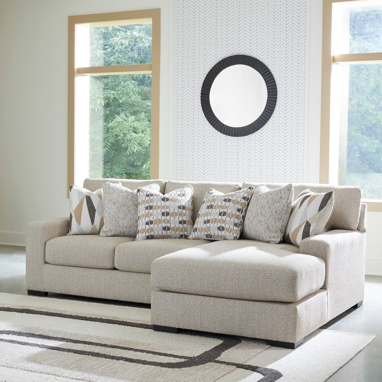 Laurelgrove 2-Piece Sectional Sofa Chaise