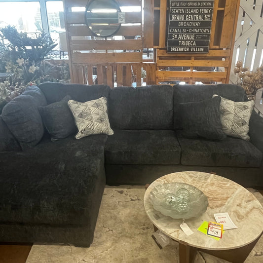 Biddeford 2-Piece Sectional with Chaise