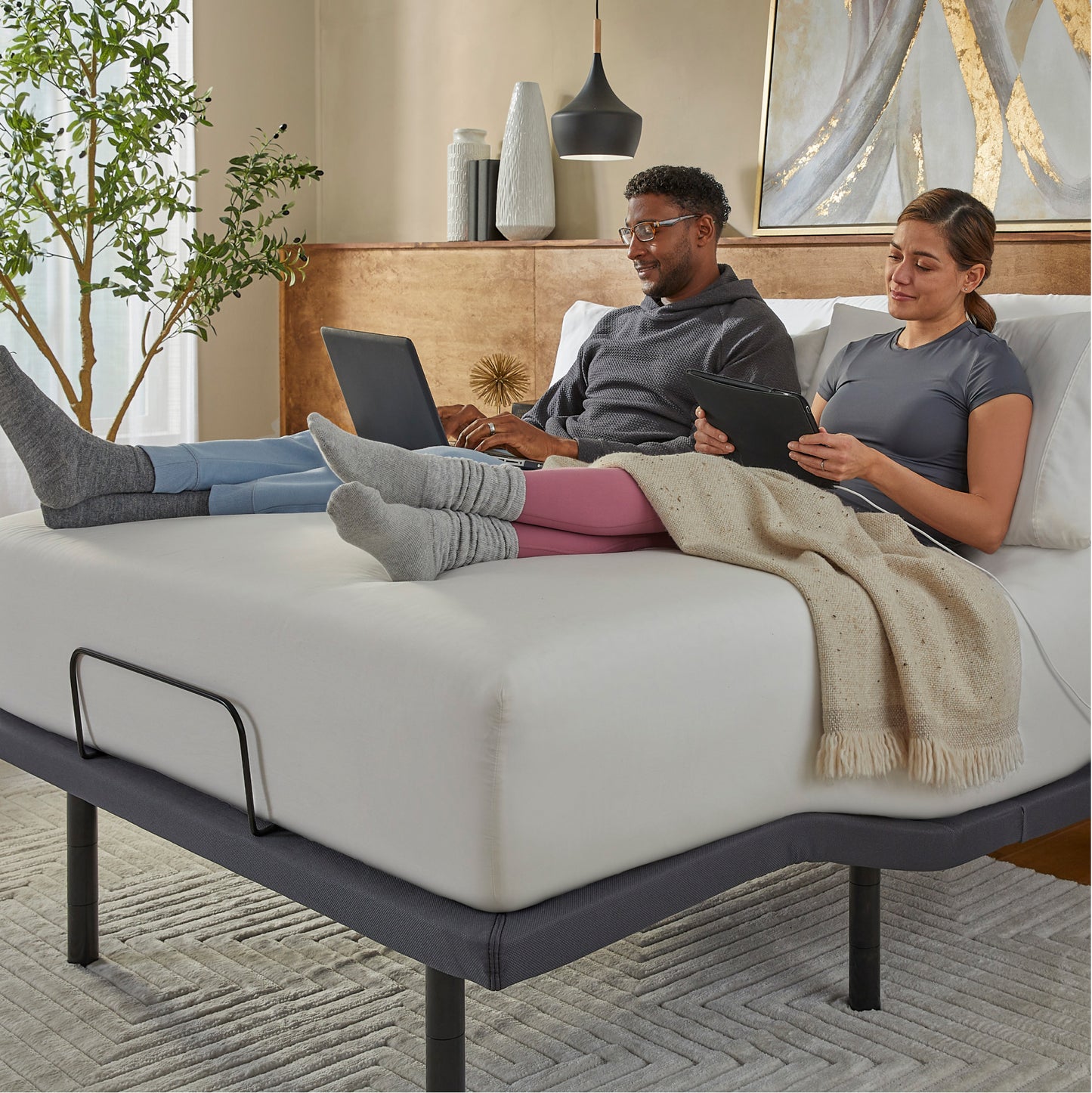 baselogic™ Gold Adjustable Base - Queen