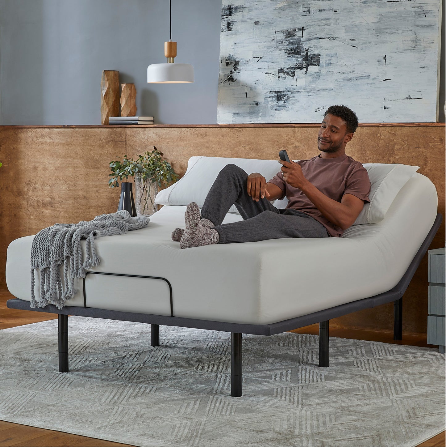 baselogic™ Silver Adjustable Base - Queen